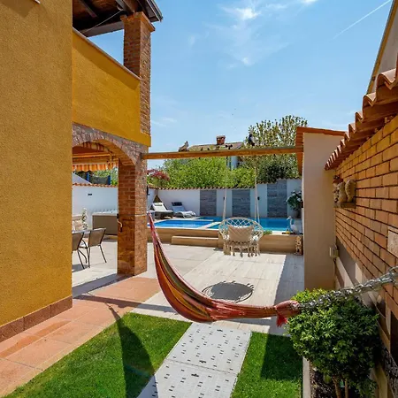 Gorgeous In With Jacuzzi Baderna