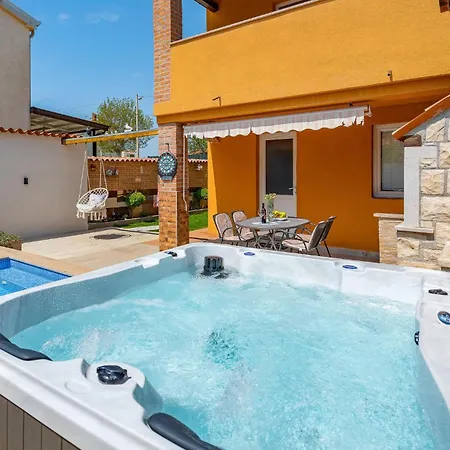 Apartment Gorgeous Apartment In Baderna With Jacuzzi Baderna