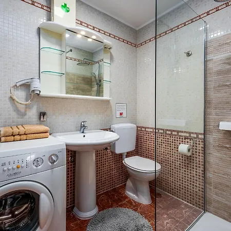 Apartment Gorgeous Apartment In Baderna With Jacuzzi *