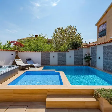 Gorgeous Apartment In Baderna With Jacuzzi Apartment Baderna